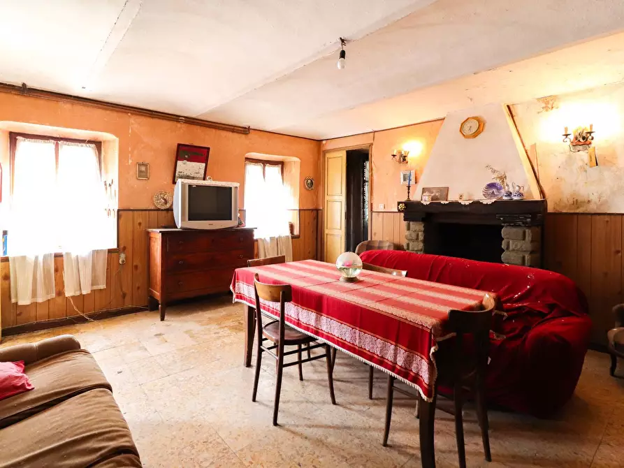 Immagine 9 di Rustico / casale in vendita  in Regione Bologna a Agliano Terme