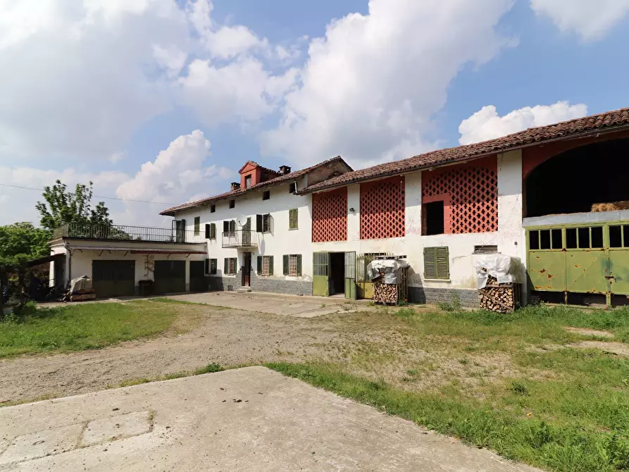 Immagine 4 di Rustico / casale in vendita  in Regione Bologna a Agliano Terme