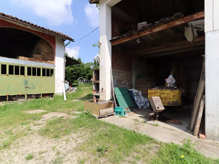 Immagine 22 di Rustico / casale in vendita  in Regione Bologna a Agliano Terme