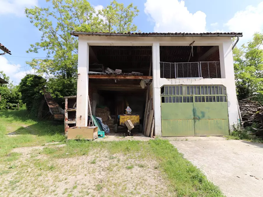 Immagine 23 di Rustico / casale in vendita  in Regione Bologna a Agliano Terme