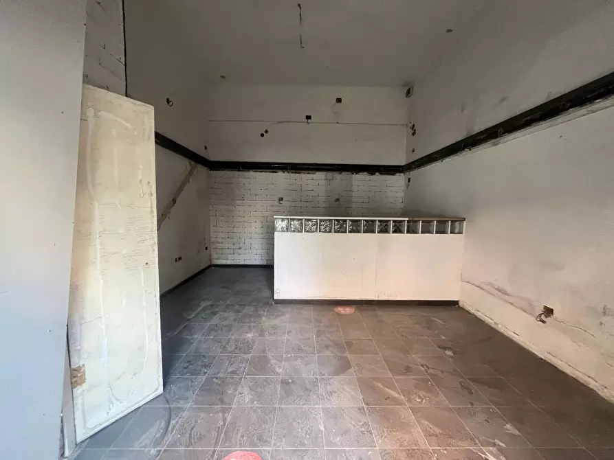 Immagine 3 di Negozio in affitto  in Corso Umberto Primo 18 a San Giorgio A Cremano