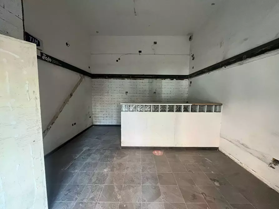 Immagine 4 di Negozio in affitto  in Corso Umberto Primo 18 a San Giorgio A Cremano