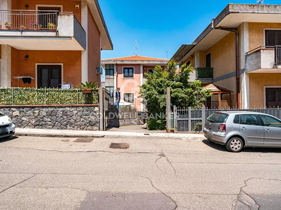 Immagine 23 di Magazzino in vendita  in Via San Francesco D'Assisi 9 a Riposto