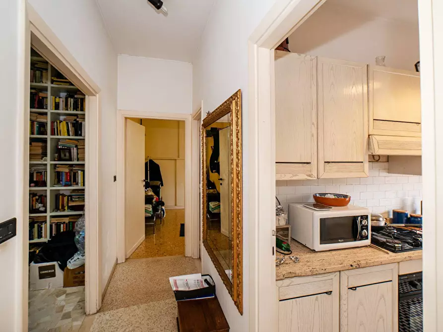 Immagine 7 di Appartamento in vendita  in Via Clemente Ix 8 a Roma