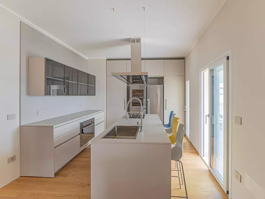 Immagine 10 di Attico in vendita  in Piazza Duomo 11 a Alghero