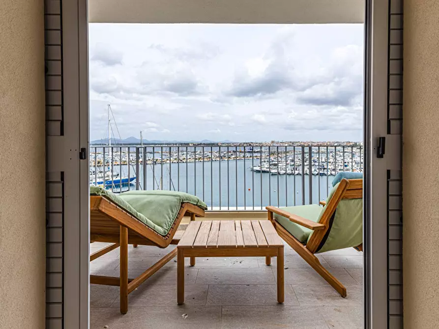 Immagine 1 di Attico in vendita  in Piazza Duomo 11 a Alghero