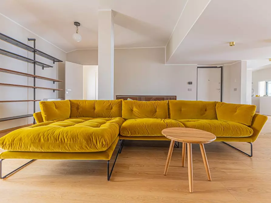 Immagine 8 di Attico in vendita  in Piazza Duomo 11 a Alghero