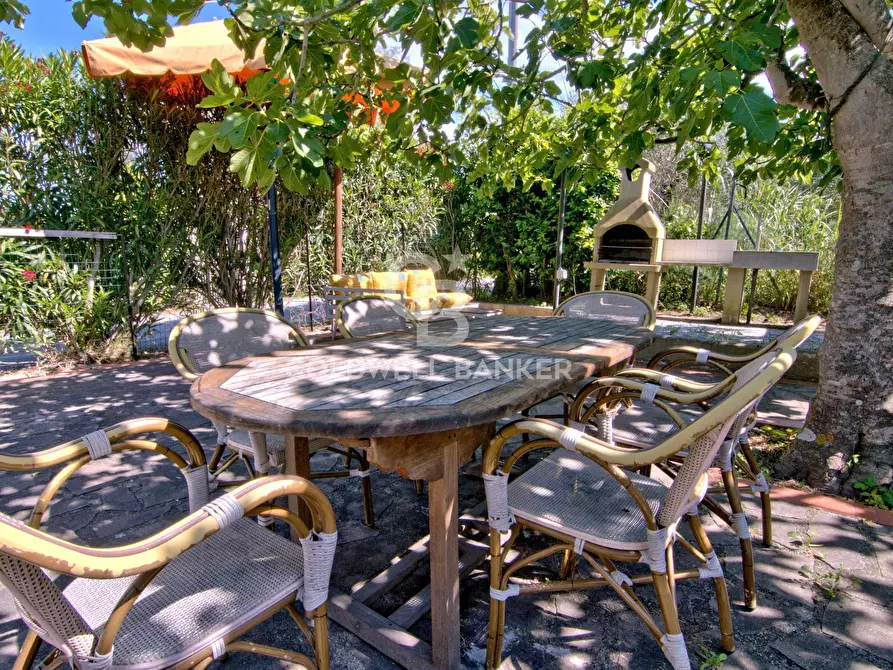 Immagine 4 di Appartamento in vendita  in Via degli Alzi a Campo Nell'elba