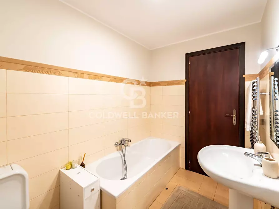 Immagine 15 di Appartamento in vendita  in Largo Mons. Biagio Catania 5 a Acireale