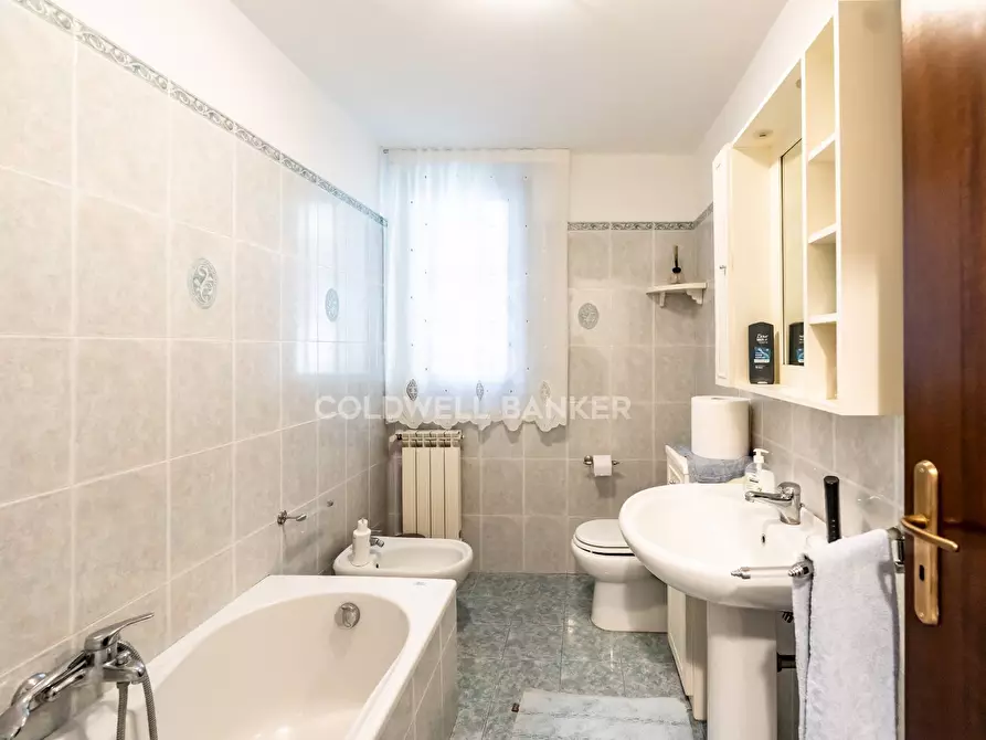 Immagine 29 di Appartamento in vendita  in Largo Mons. Biagio Catania 5 a Acireale