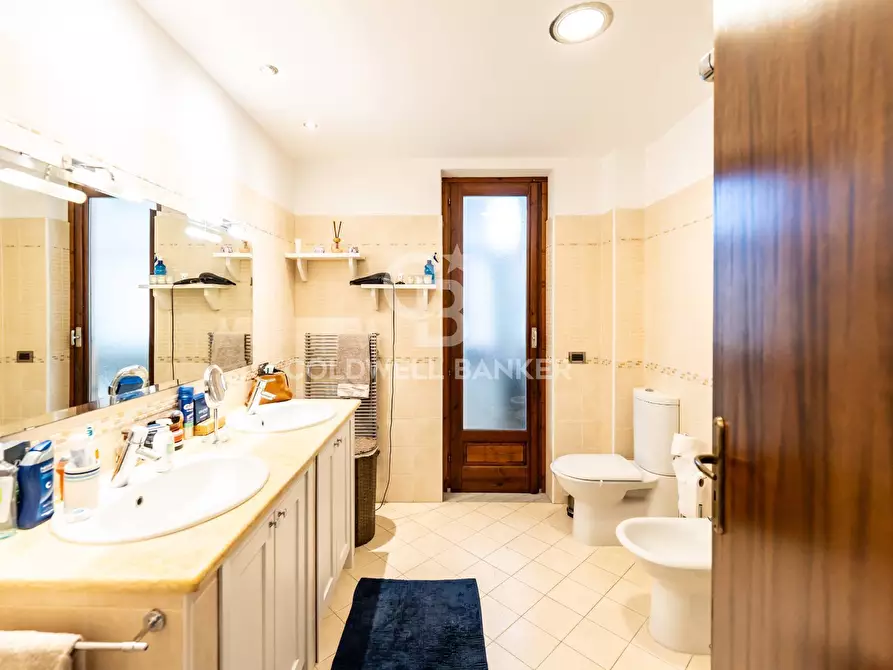 Immagine 30 di Appartamento in vendita  in Largo Mons. Biagio Catania 5 a Acireale