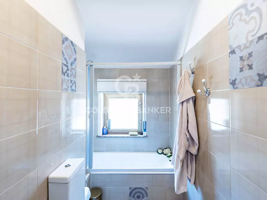 Immagine 8 di Appartamento in vendita  in Via Luigi Settembrini 53 a Giarre