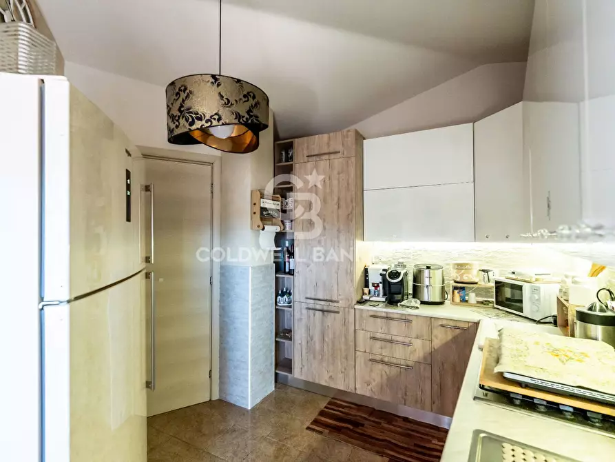 Immagine 3 di Appartamento in vendita  in Via Luigi Settembrini 53 a Giarre