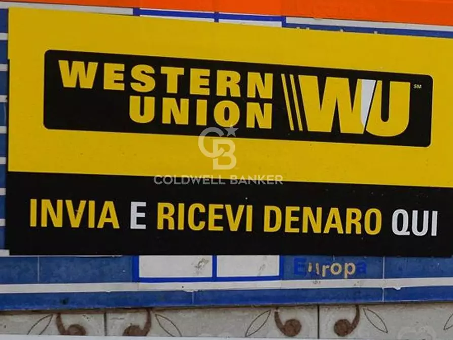 Immagine 9 di Attività commerciale in vendita  in Corso Italia sn a Acireale