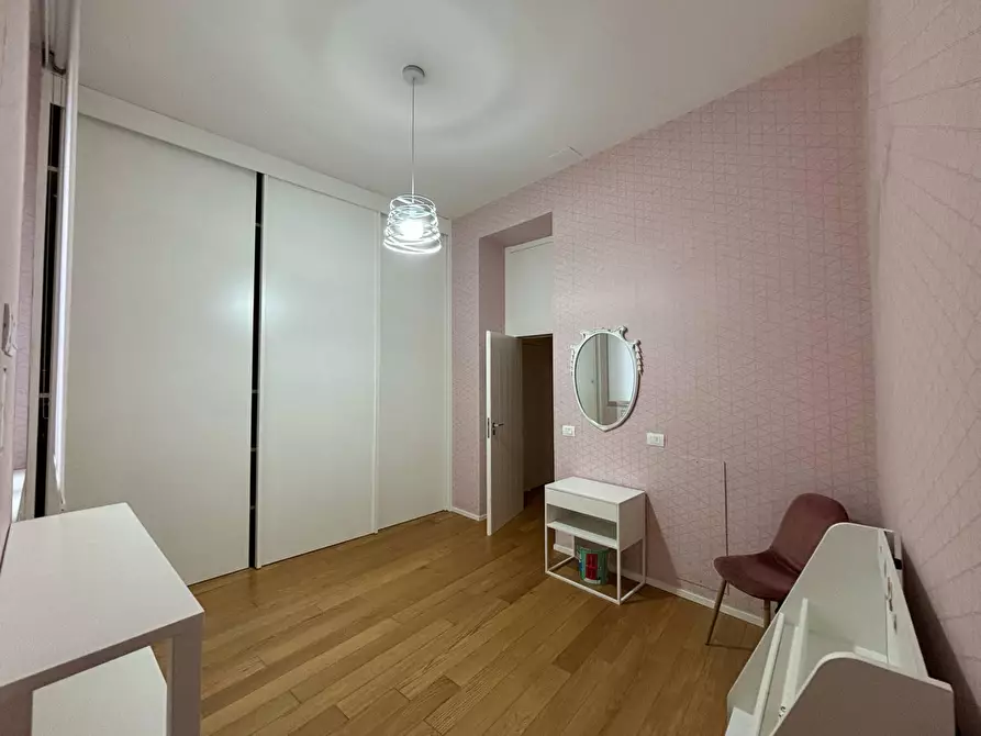 Immagine 6 di Appartamento in vendita  in Corso Giuseppe Garibaldi 218 a Salerno