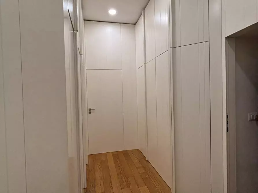 Immagine 21 di Appartamento in vendita  in Corso Giuseppe Garibaldi 218 a Salerno