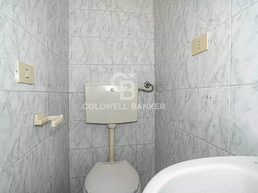 Immagine 25 di Locale commerciale in affitto  in Via Romeo 31 a Acireale