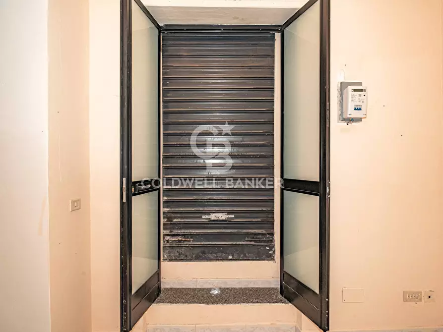 Immagine 10 di Locale commerciale in affitto  in Via Romeo 31 a Acireale