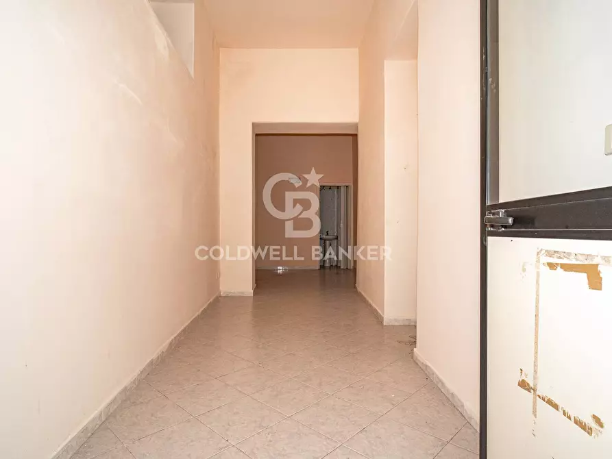 Immagine 21 di Locale commerciale in affitto  in Via Romeo 31 a Acireale