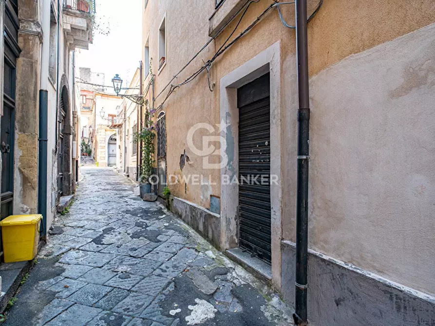 Immagine 8 di Locale commerciale in affitto  in Via Romeo 31 a Acireale