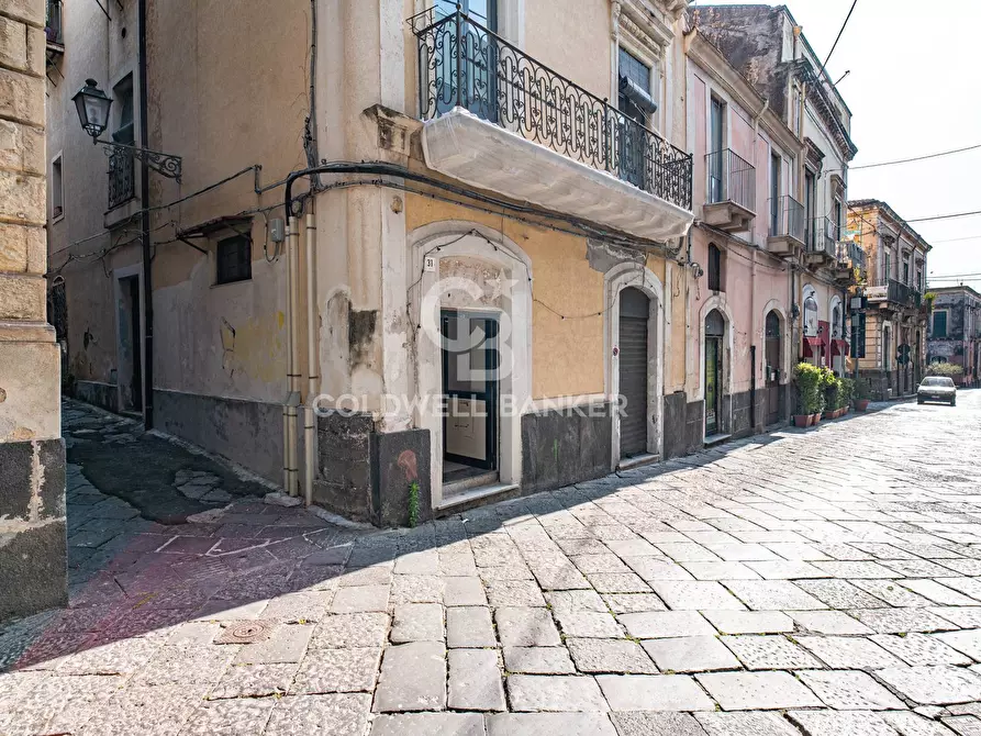 Immagine 5 di Locale commerciale in affitto  in Via Romeo 31 a Acireale
