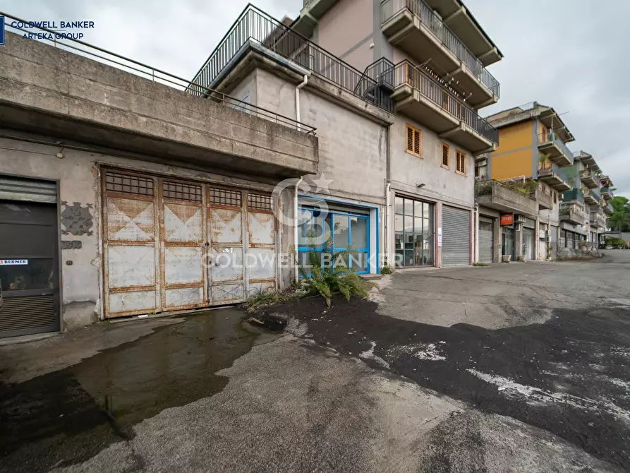 Immagine 6 di Locale commerciale in vendita  in Via Umberto 16 a Santa Venerina