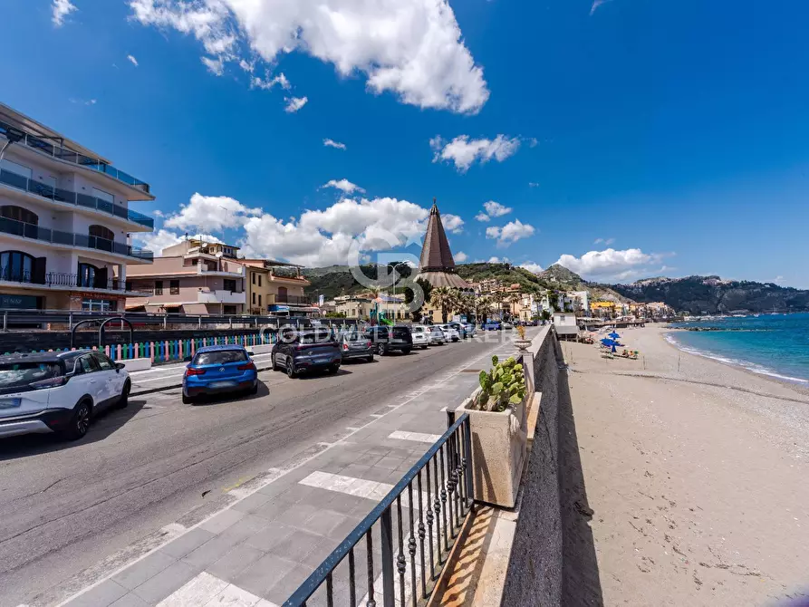 Immagine 8 di Appartamento in vendita  in Via Cristoforo Colombo 5 a Giardini-Naxos