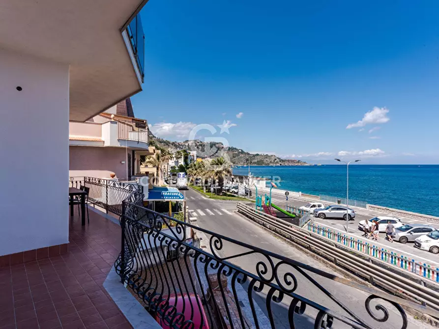 Immagine 7 di Appartamento in vendita  in Via Cristoforo Colombo 5 a Giardini-Naxos