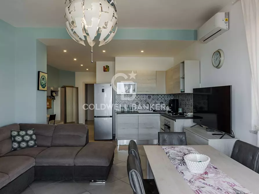 Immagine 11 di Appartamento in vendita  in Via Cristoforo Colombo 5 a Giardini-Naxos