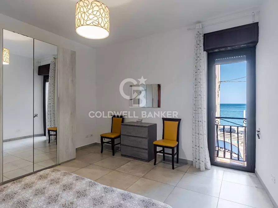 Immagine 22 di Appartamento in vendita  in Via Cristoforo Colombo 5 a Giardini-Naxos