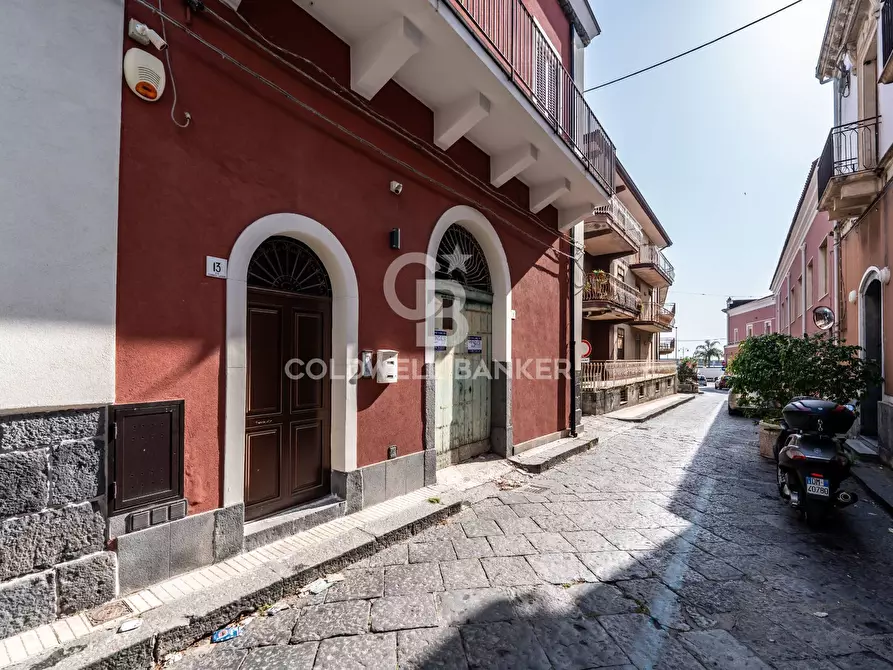 Immagine 2 di Palazzo in vendita  in VIA CAFIERO 11 a Riposto