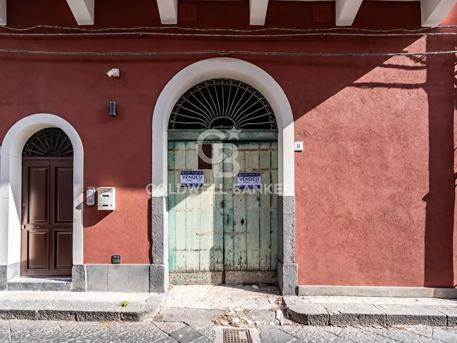 Immagine 3 di Palazzo in vendita  in VIA CAFIERO 11 a Riposto