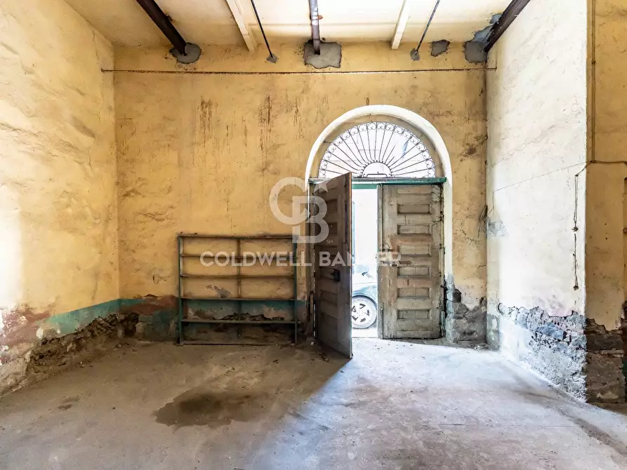 Immagine 7 di Palazzo in vendita  in VIA CAFIERO 11 a Riposto