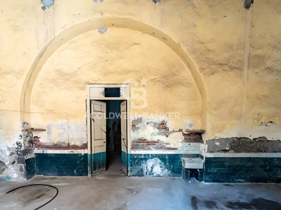 Immagine 11 di Palazzo in vendita  in VIA CAFIERO 11 a Riposto