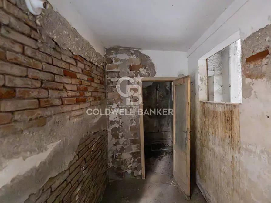 Immagine 17 di Palazzo in vendita  in VIA CAFIERO 11 a Riposto