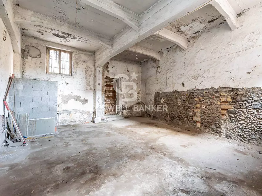 Immagine 19 di Palazzo in vendita  in VIA CAFIERO 11 a Riposto