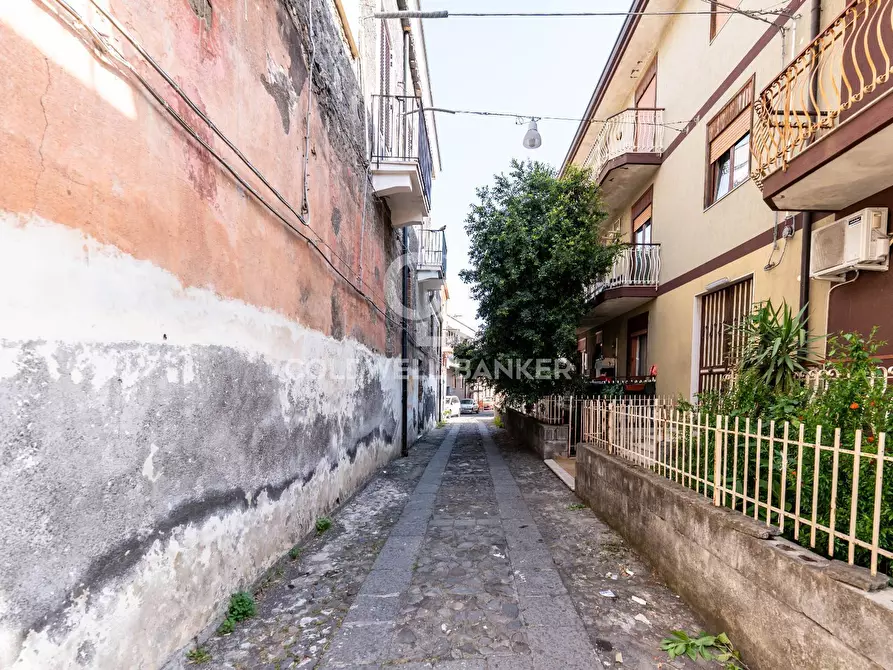 Immagine 30 di Palazzo in vendita  in VIA CAFIERO 11 a Riposto