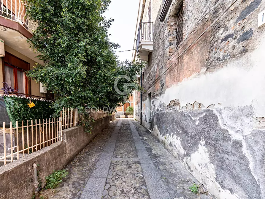 Immagine 33 di Palazzo in vendita  in VIA CAFIERO 11 a Riposto