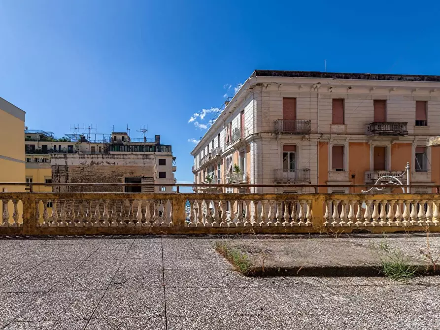 Immagine 15 di Casa indipendente in vendita  in Via Andrea Sabatini 8/10 a Salerno