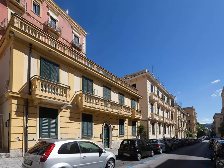 Immagine 17 di Casa indipendente in vendita  in Via Andrea Sabatini 8/10 a Salerno