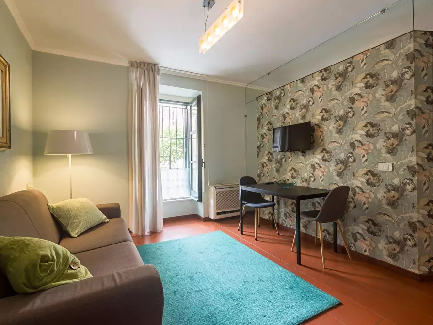 Immagine 6 di Casa indipendente in vendita  in Via Andrea Sabatini 8/10 a Salerno