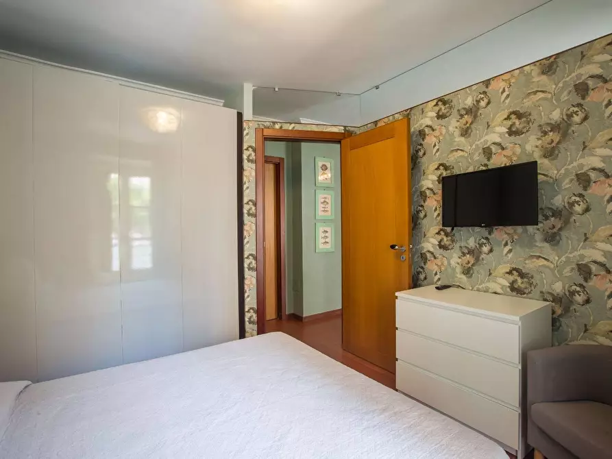 Immagine 8 di Casa indipendente in vendita  in Via Andrea Sabatini 8/10 a Salerno