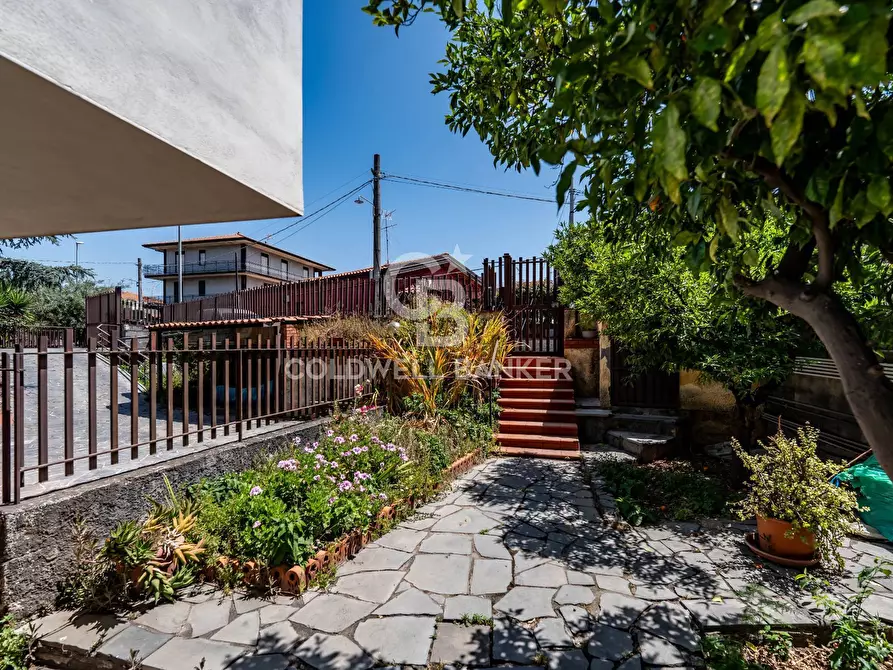 Immagine 2 di Appartamento in vendita  in via Oleandro 7 a Misterbianco