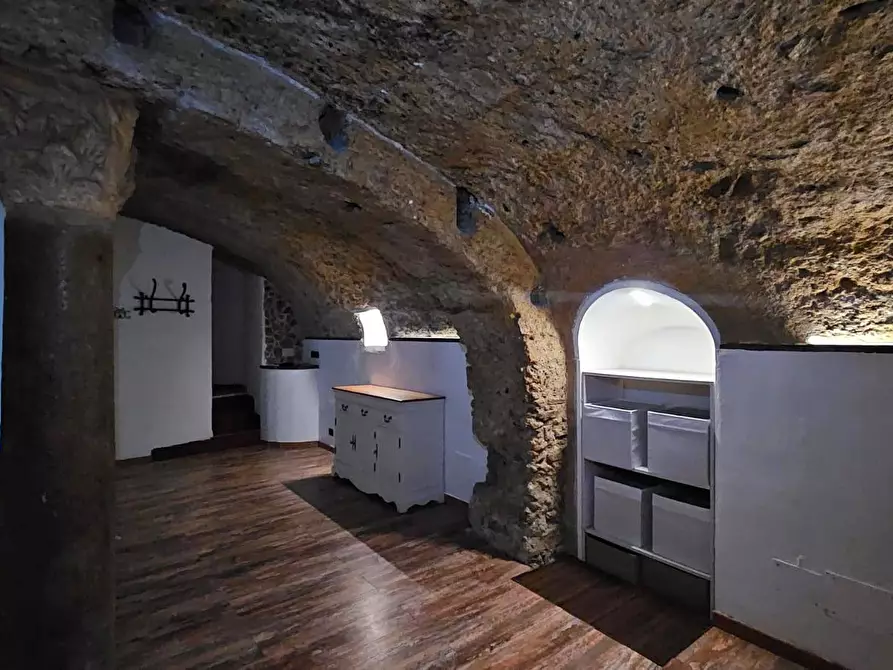 Immagine 2 di Attività commerciale in affitto  in Via Dogana Vecchia 40 a Salerno