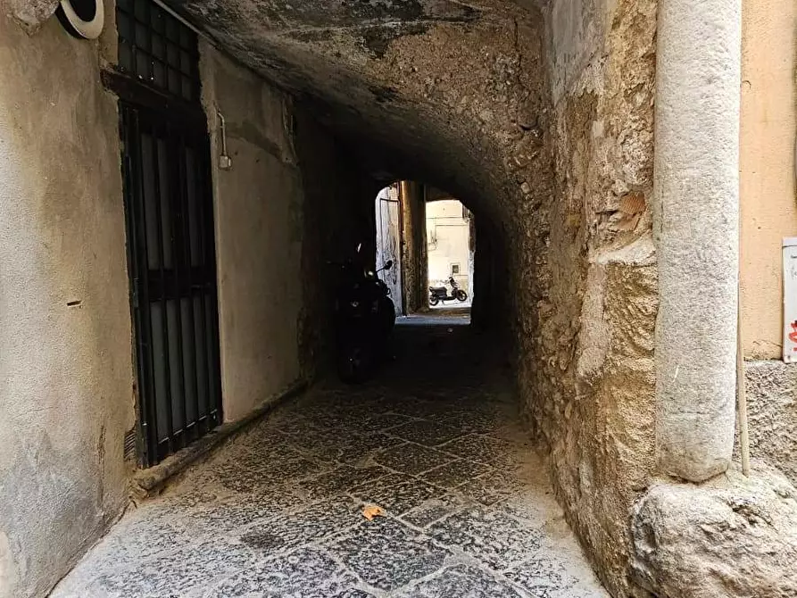Immagine 5 di Attività commerciale in affitto  in Via Dogana Vecchia 40 a Salerno