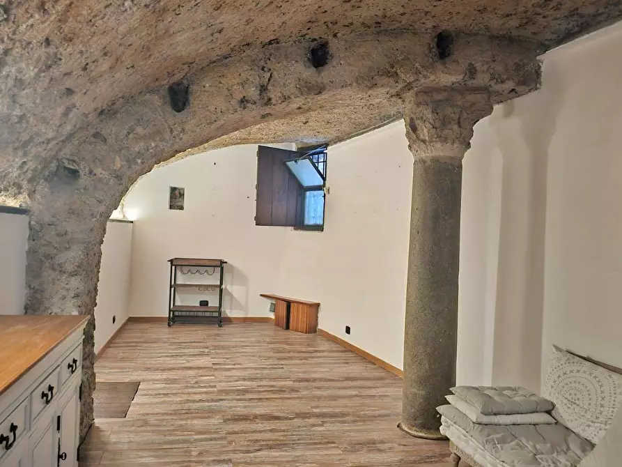 Immagine 1 di Attività commerciale in affitto  in Via Dogana Vecchia 40 a Salerno