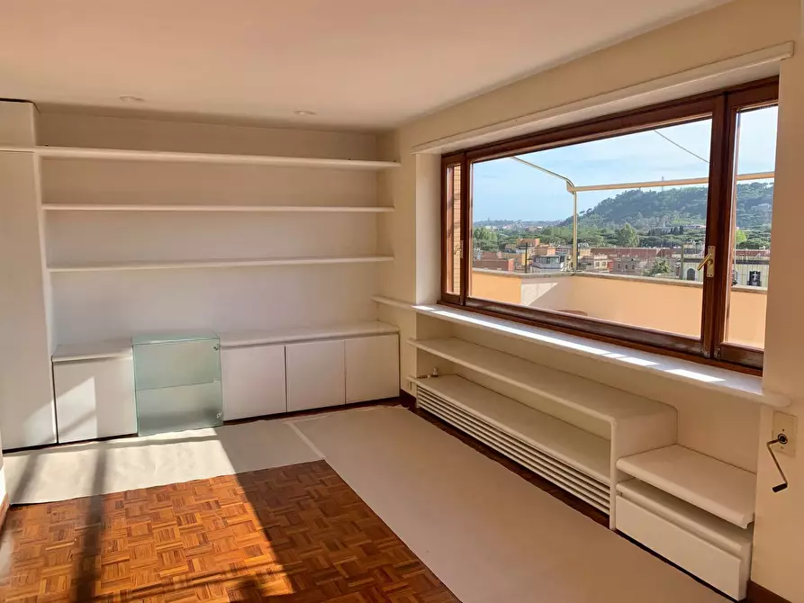 Immagine 6 di Attico in affitto  a Roma