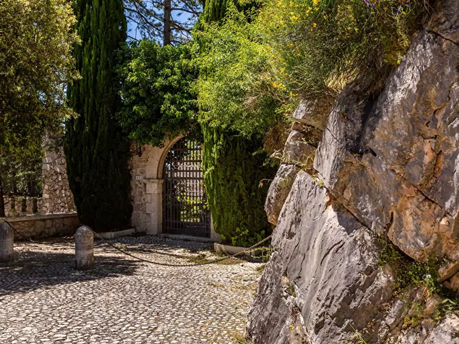 Immagine 8 di Castello in vendita  in Largo Castello a Pereto