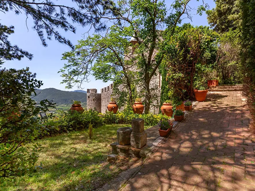 Immagine 9 di Castello in vendita  in Largo Castello a Pereto