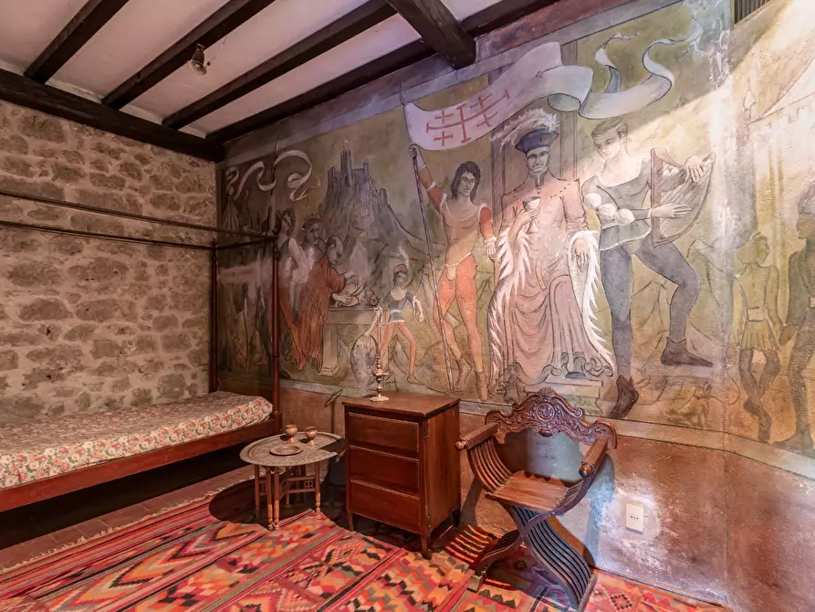 Immagine 21 di Castello in vendita  in Largo Castello a Pereto